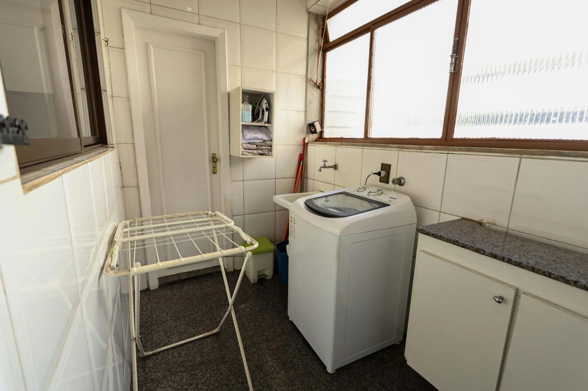 Apartamento, Luxemburgo, 4 Quartos, 3 Vagas, 1 Suíte