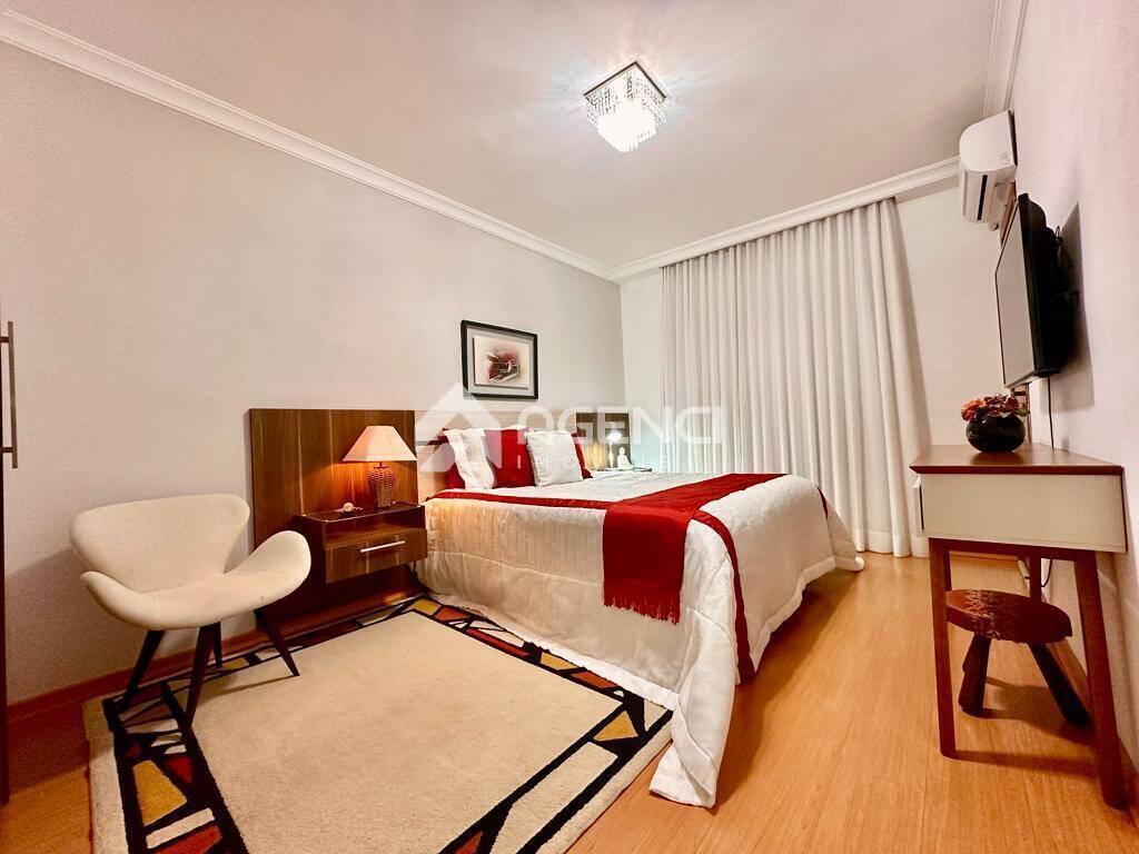 Casa, Cabral, 3 Quartos, 0 Vaga, 2 Suítes