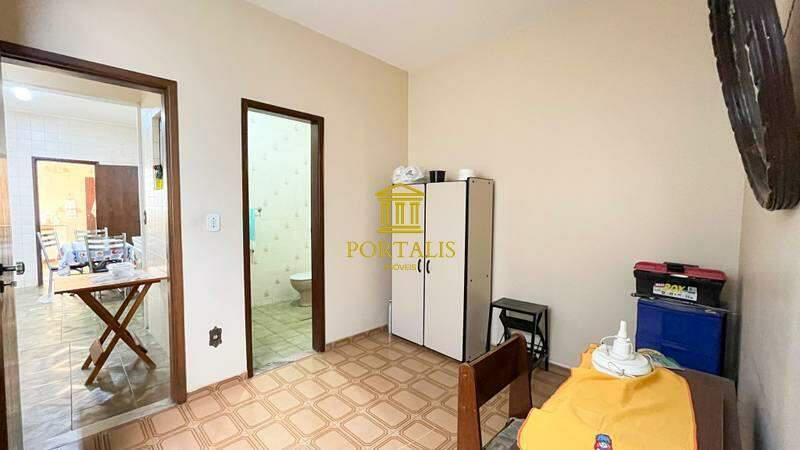 Casa, Luxemburgo, 5 Quartos, 4 Vagas, 2 Suítes