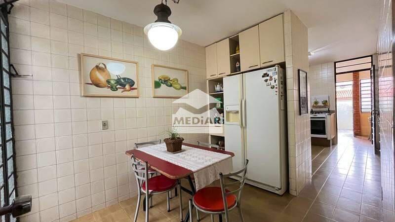 Casa, Comiteco, 4 Quartos, 3 Vagas, 2 Suítes