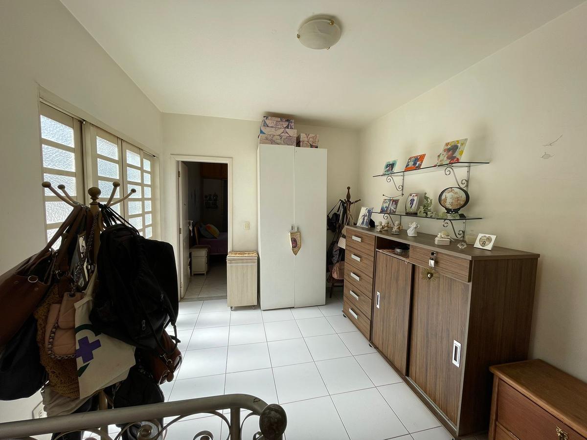 Casa, Padre Eustáquio, 4 Quartos, 0 Vaga, 2 Suítes