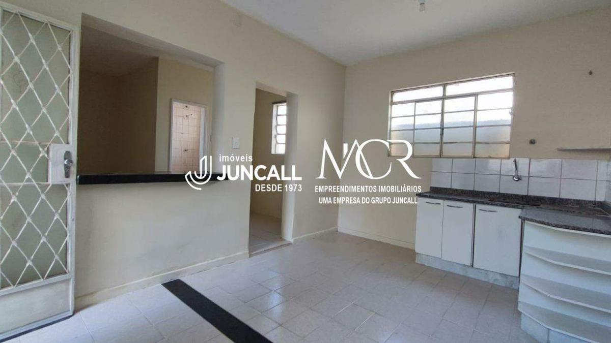 Casa, Sagrada Família, 1 Quarto, 6 Vagas