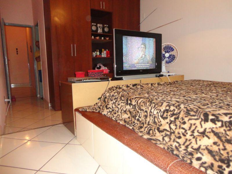 Casa, Vila Pérola, 4 Quartos, 10 Vagas, 1 Suíte