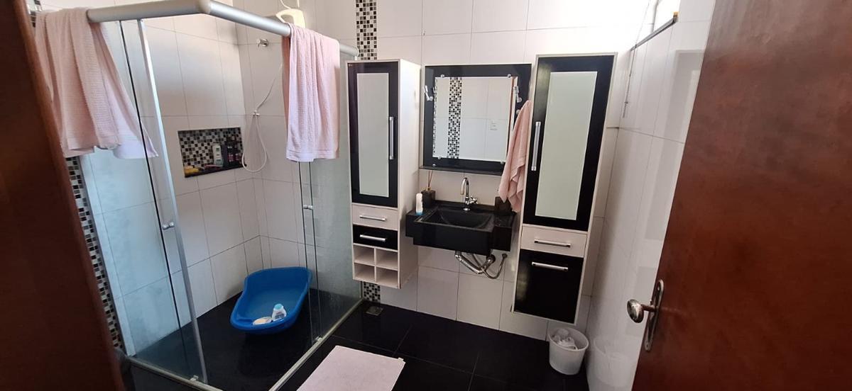 Casa, Centro, 3 Quartos, 2 Vagas, 1 Suíte