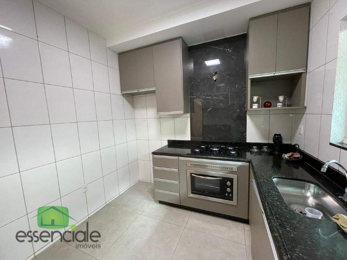 Casa, Europa, 3 Quartos, 2 Vagas, 1 Suíte