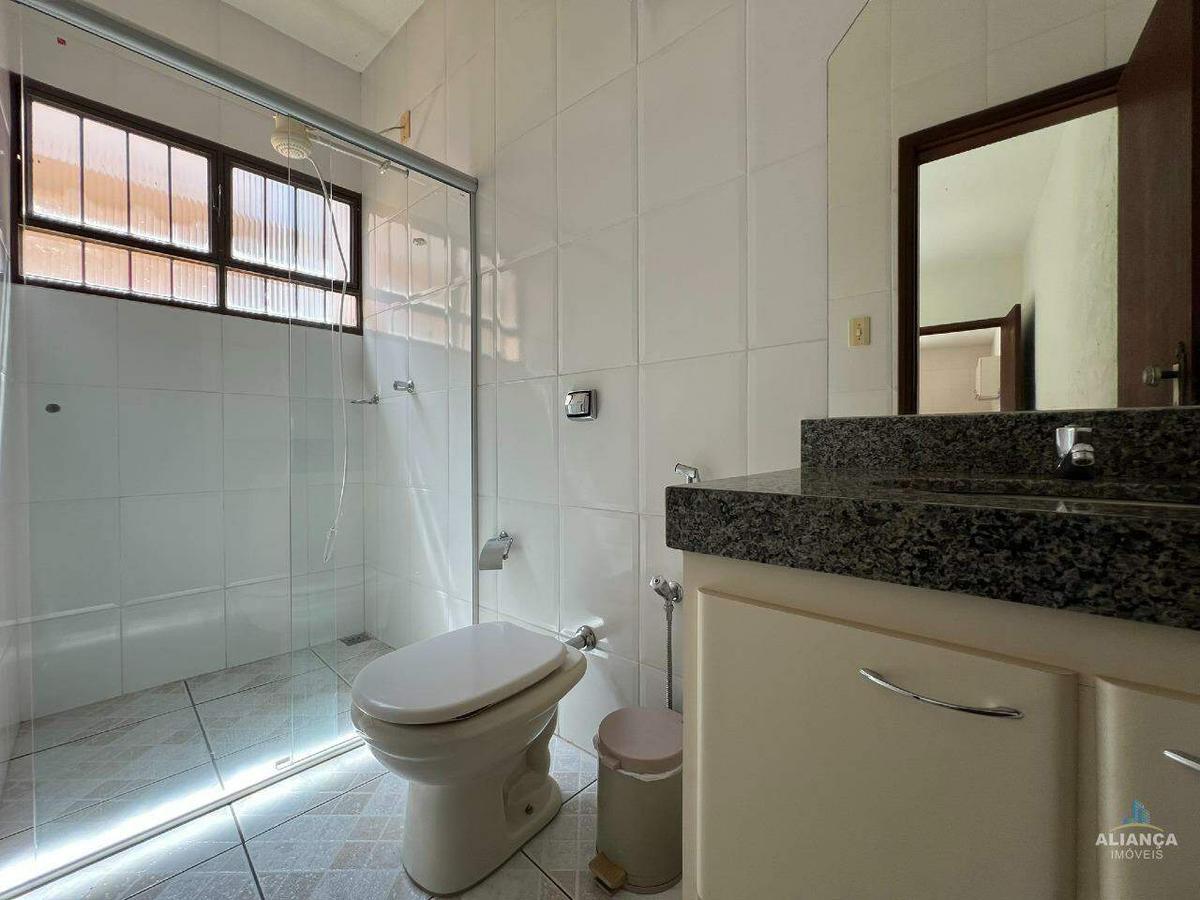 Casa, Centro, 3 Quartos, 4 Vagas, 2 Suítes