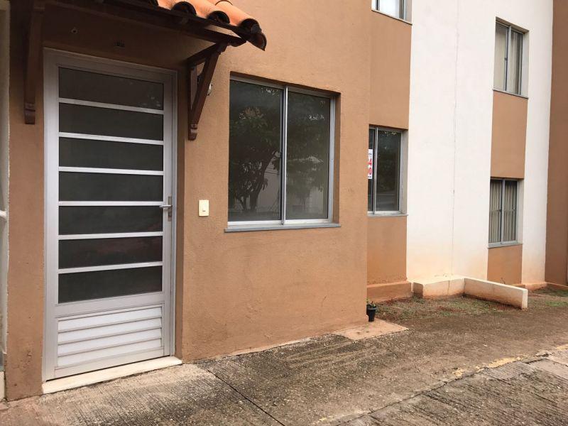 Casa, Cabral, 2 Quartos, 1 Vaga