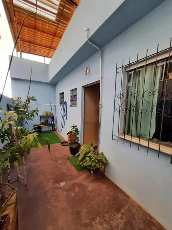 Casa, Planalto, 4 Quartos, 3 Vagas, 1 Suíte