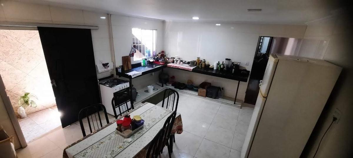 Casa, Providência, 4 Quartos, 3 Vagas, 2 Suítes