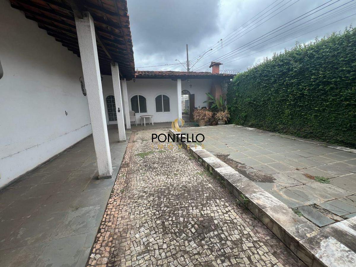 Casa, Jardim Arizona, 3 Quartos, 2 Vagas, 1 Suíte