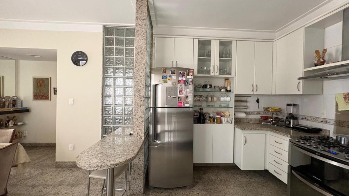 Casa, Calafate, 4 Quartos, 6 Vagas, 3 Suítes