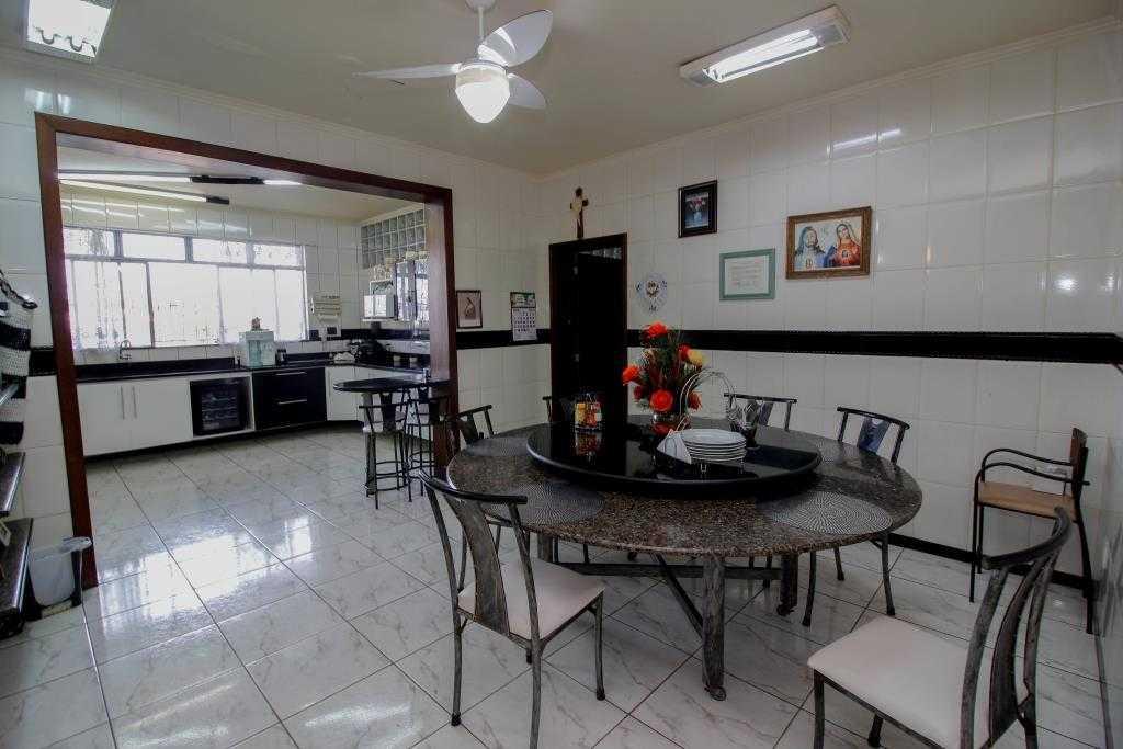 Casa, João Pinheiro, 5 Quartos, 4 Vagas, 1 Suíte