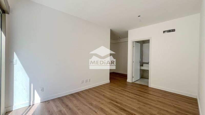 Apartamento, Cruzeiro, 4 Quartos, 4 Vagas, 2 Suítes