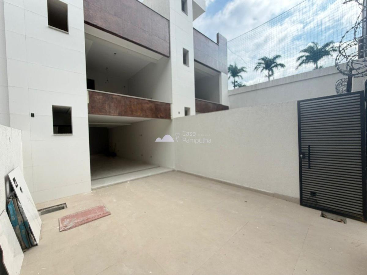 Casa, Santa Mônica, 3 Quartos, 4 Vagas, 1 Suíte