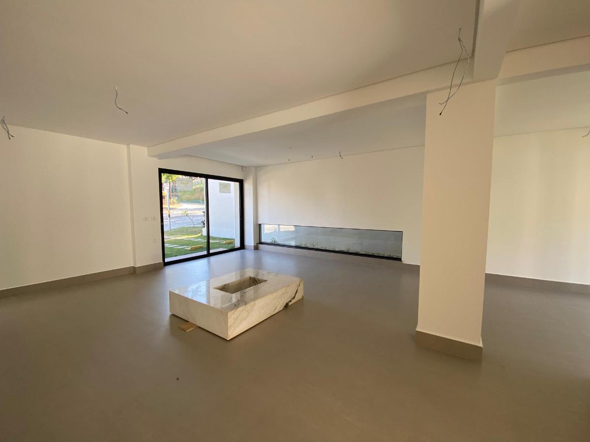 Casa, Garças, 3 Quartos, 2 Vagas, 1 Suíte