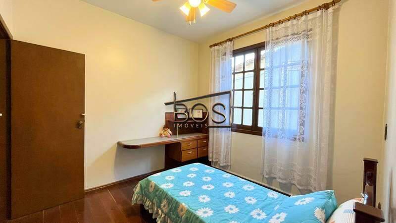 Casa, Luxemburgo, 5 Quartos, 4 Vagas, 2 Suítes