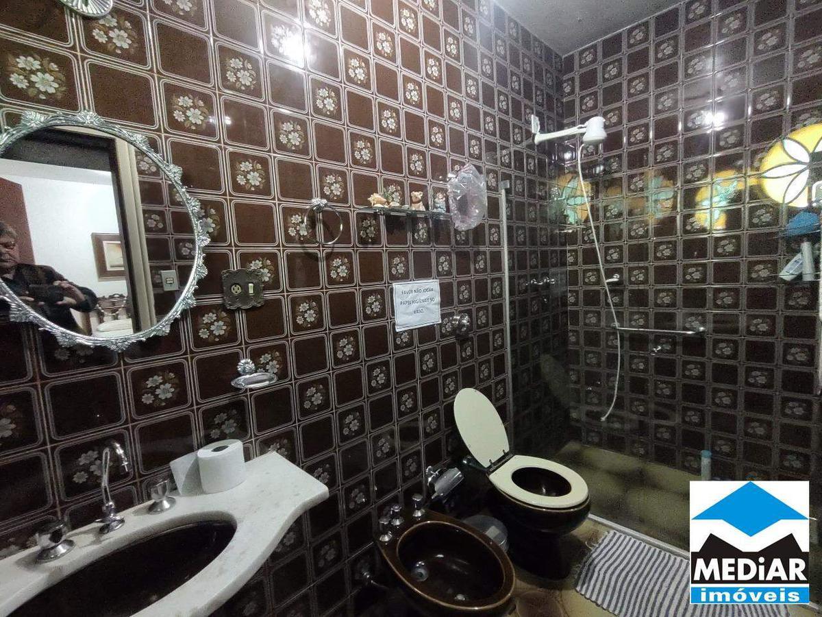 Casa, Colégio Batista, 6 Quartos, 4 Vagas, 1 Suíte