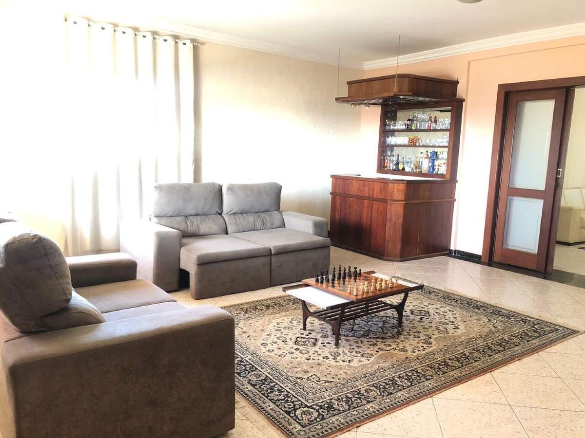 Casa, Palmeiras, 4 Quartos, 5 Vagas, 3 Suítes