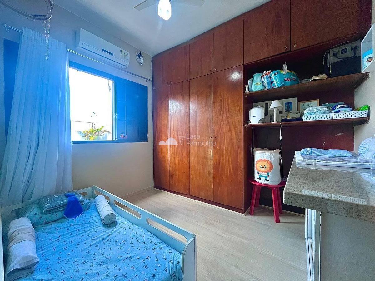 Casa, Santa Branca, 3 Quartos, 4 Vagas, 1 Suíte