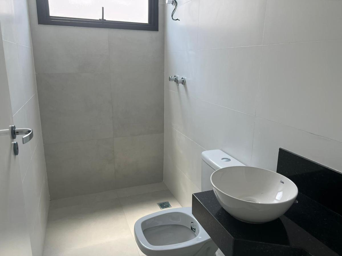 Casa, Santa Cruz, 3 Quartos, 3 Vagas, 3 Suítes