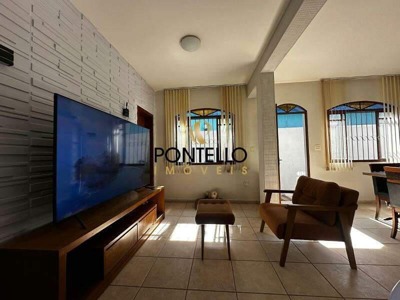 Casa, Nova Granada, 5 Quartos, 6 Vagas, 1 Suíte