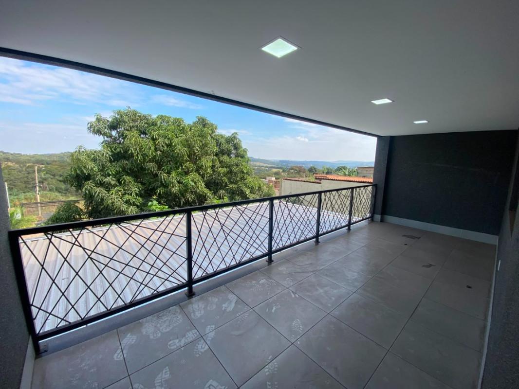 Fazenda, Barreiro, 2 Quartos, 4 Vagas
