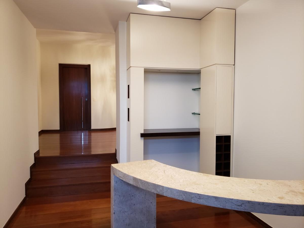 Apartamento, Funcionários, 4 Quartos, 2 Vagas, 1 Suíte