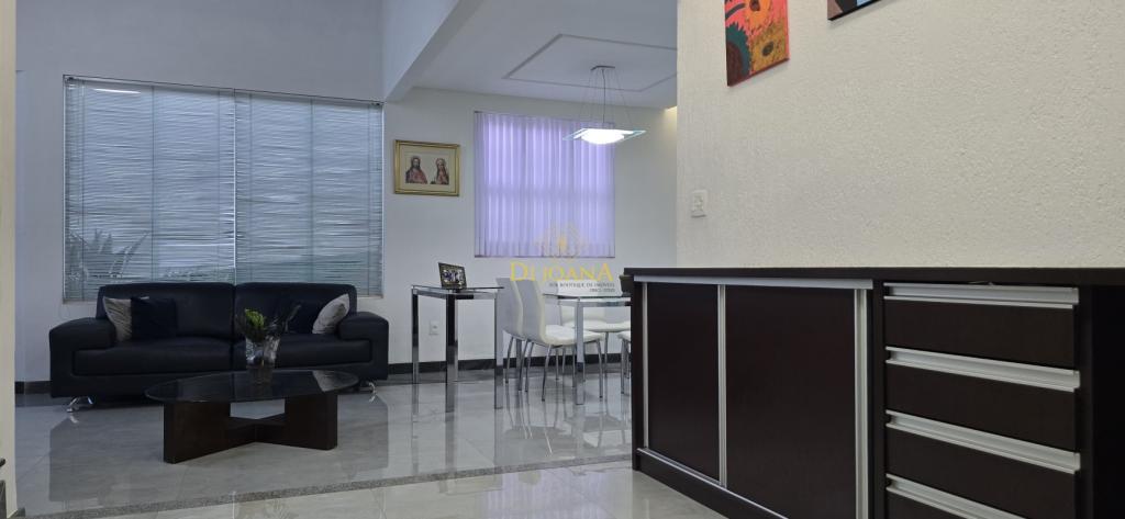 Casa, Nossa Senhora das Graças, 3 Quartos, 4 Vagas, 1 Suíte