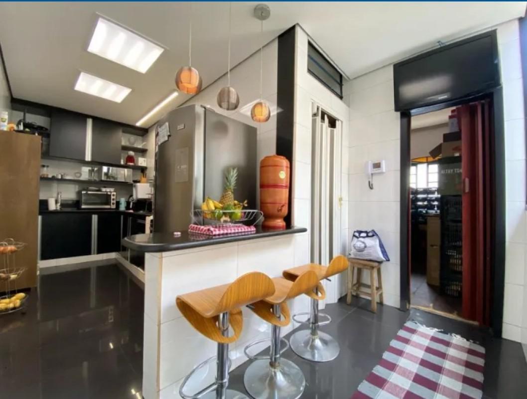 Casa, Planalto, 4 Quartos, 5 Vagas, 2 Suítes