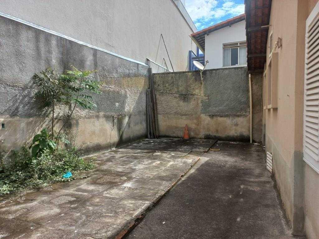 Casa, Jardim América, 3 Quartos, 3 Vagas, 1 Suíte