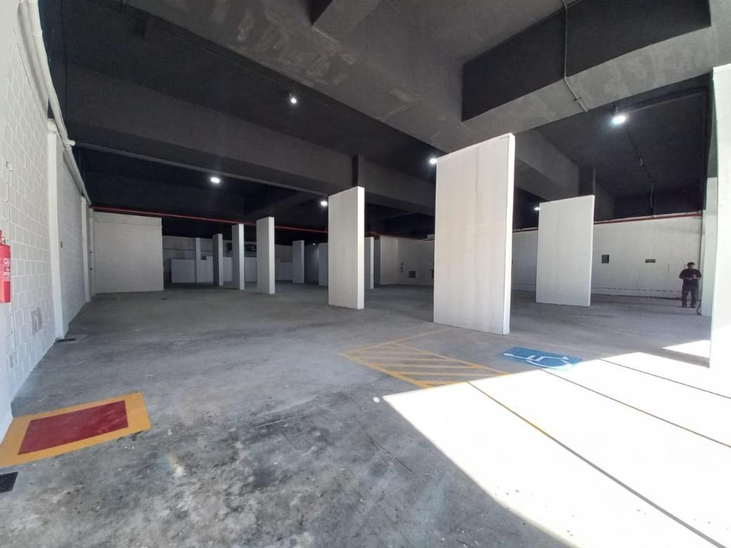 Loja, Prado, 22 Vagas