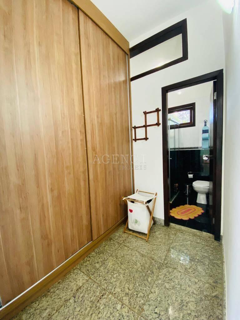 Casa, Bandeirantes (pampulha), 5 Quartos, 0 Vaga, 4 Suítes