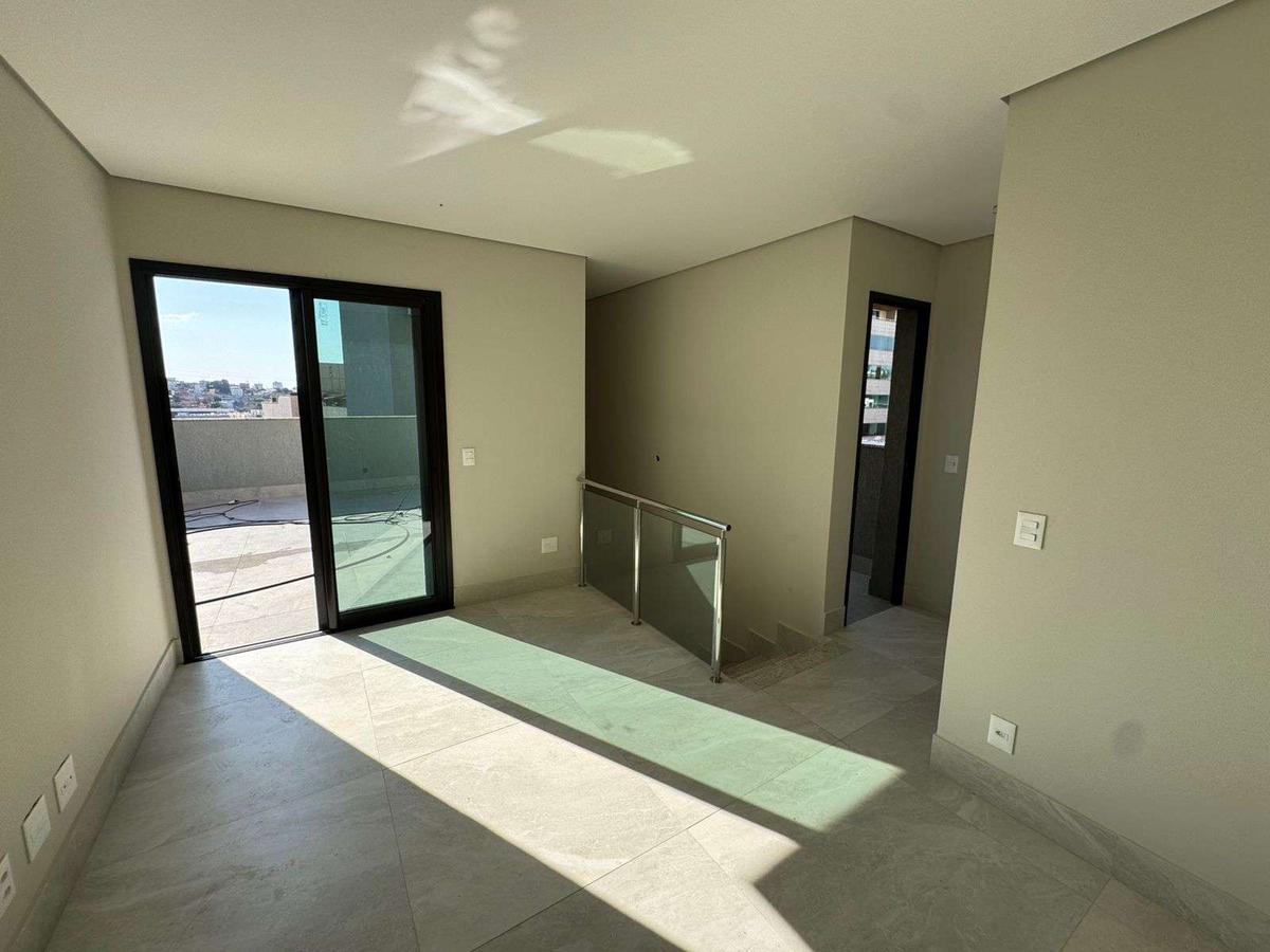 Cobertura, Sion, 2 Quartos, 2 Vagas, 2 Suítes