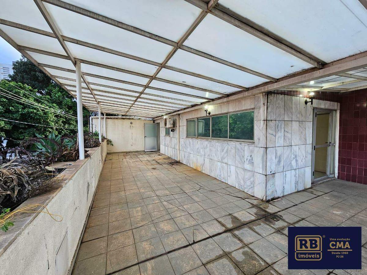 Sala, Barro Preto, 0 Quarto, 4 Vagas