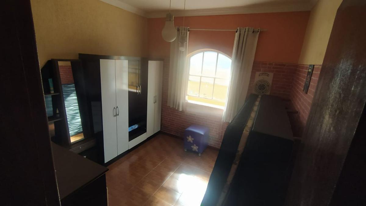 Casa, Nacional, 4 Quartos, 2 Vagas, 1 Suíte