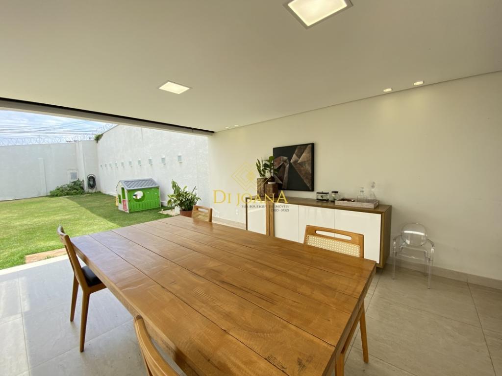 Casa, Ingá Alto, 4 Quartos, 8 Vagas, 4 Suítes