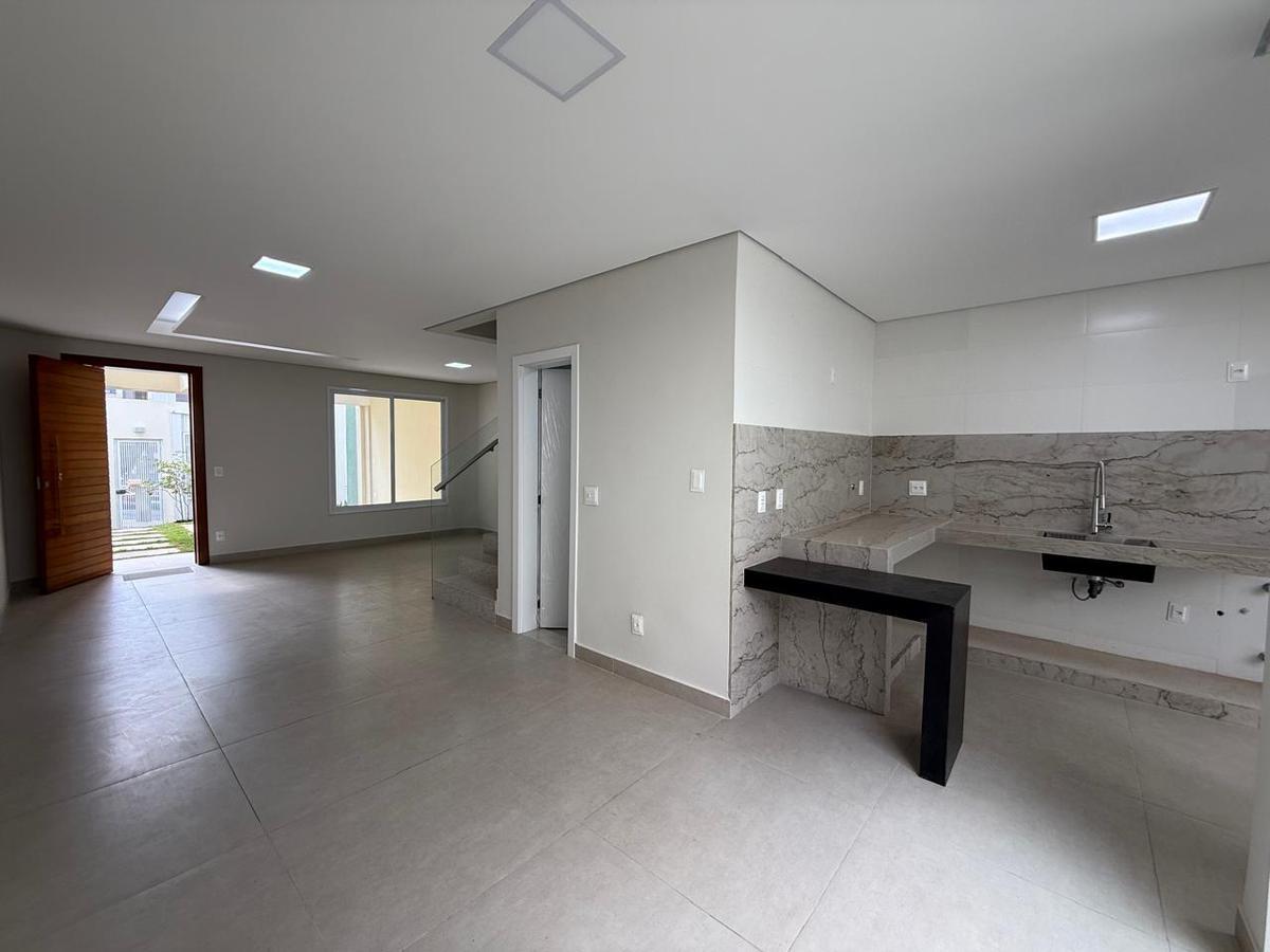 Casa, Nova Floresta, 4 Quartos, 3 Vagas, 2 Suítes