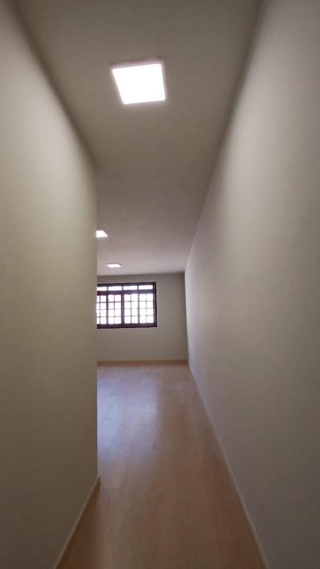 Casa, Castelo, 4 Quartos, 2 Vagas, 1 Suíte