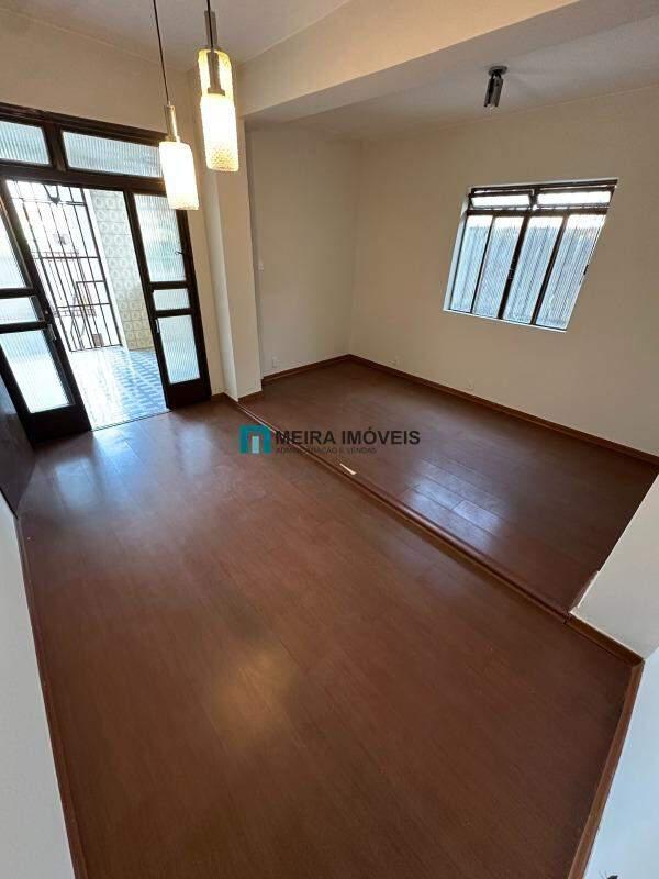 Casa, Concórdia, 6 Quartos, 0 Vaga, 1 Suíte