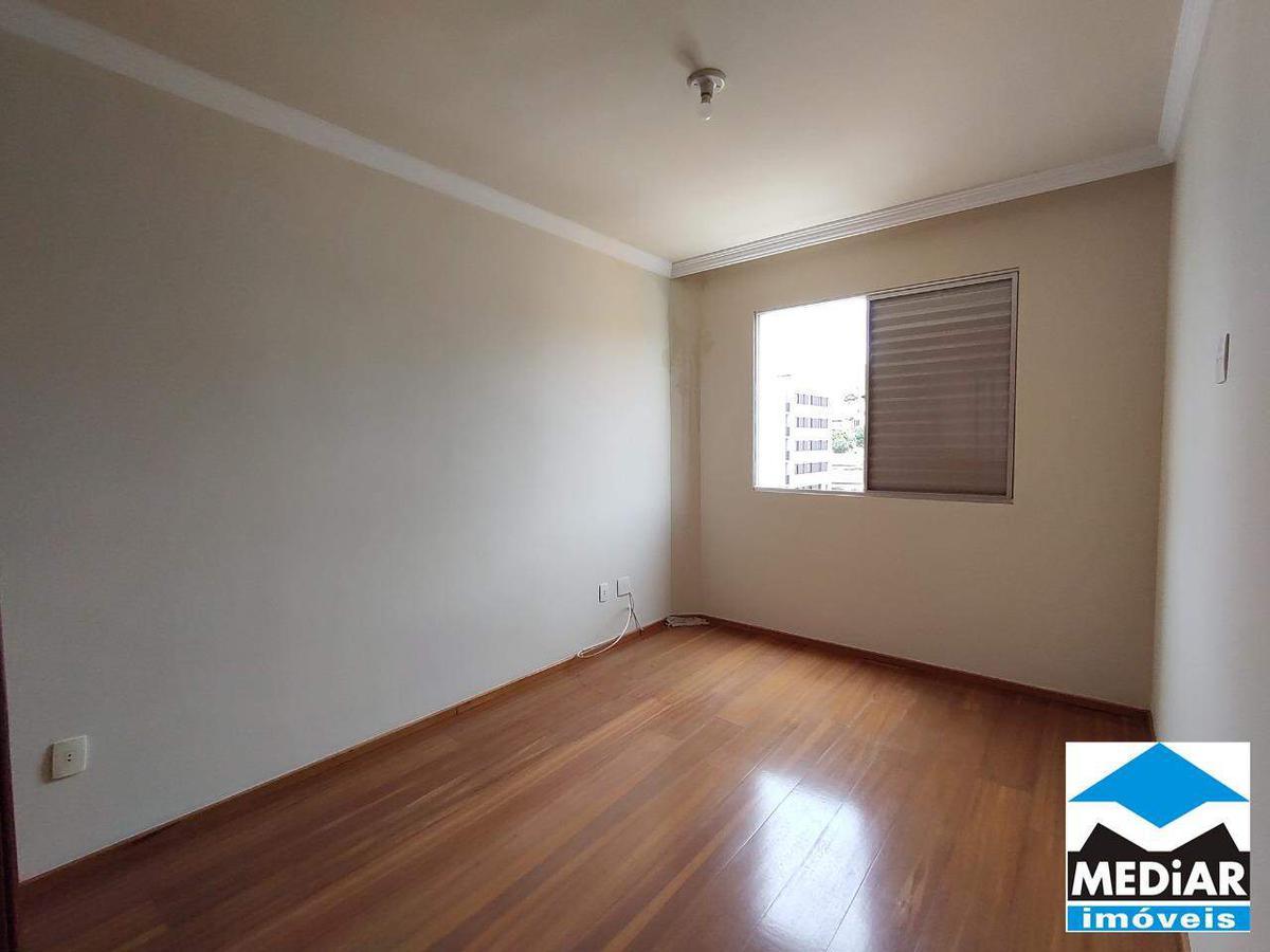 Apartamento, Sagrada Família, 3 Quartos, 2 Vagas, 1 Suíte