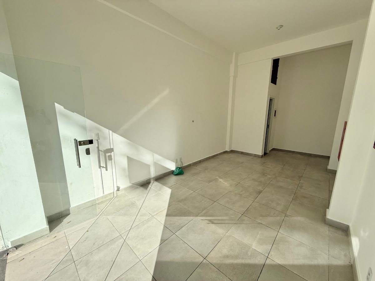 Andar, Aeroporto, 0 Quarto, 1 Vaga