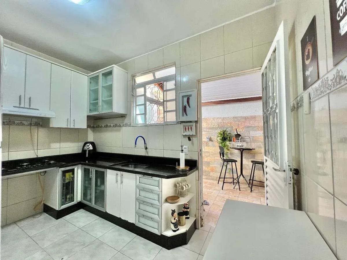 Casa, Santa Branca, 2 Quartos, 2 Vagas, 2 Suítes