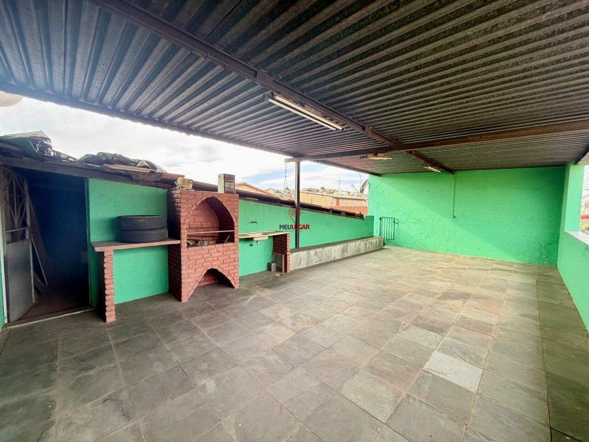 Casa, Tirol, 3 Quartos, 2 Vagas, 1 Suíte