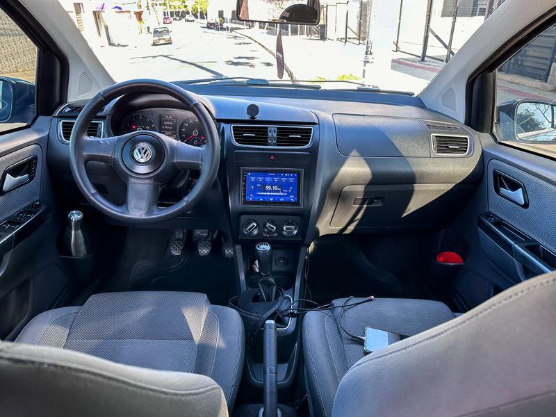 Volkswagen Fox 1.0 MI Total Flex 8v 5p