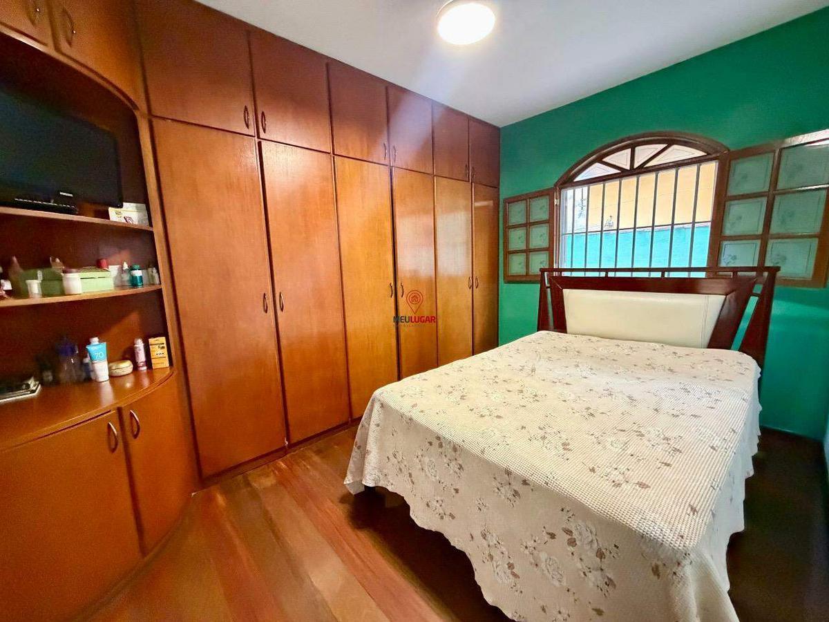 Casa, Tirol, 3 Quartos, 2 Vagas, 1 Suíte