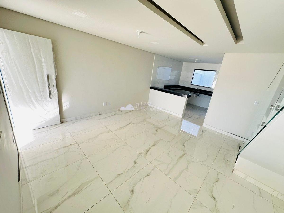 Casa, Floramar, 3 Quartos, 2 Vagas, 1 Suíte