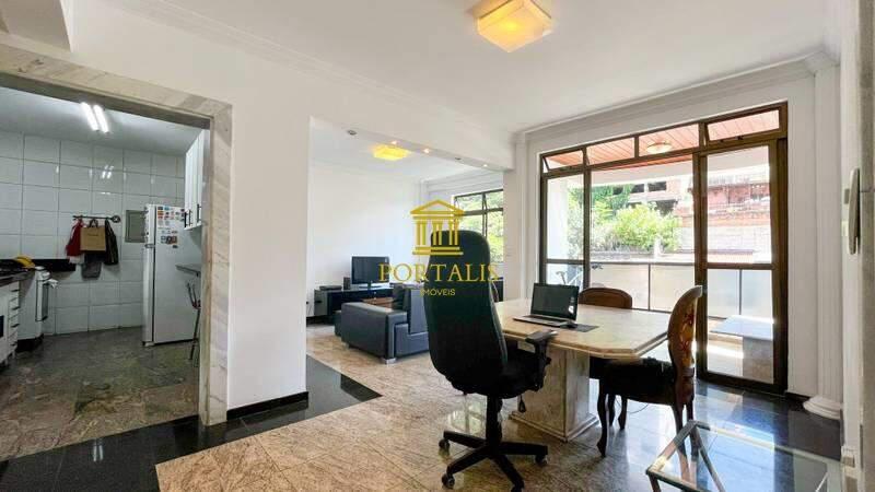 Apartamento, Luxemburgo, 4 Quartos, 3 Vagas, 1 Suíte