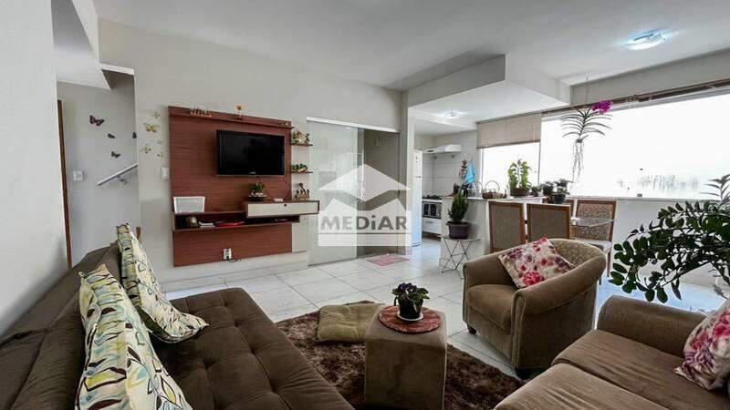 Casa, Santa Efigênia, 3 Quartos, 2 Vagas, 2 Suítes