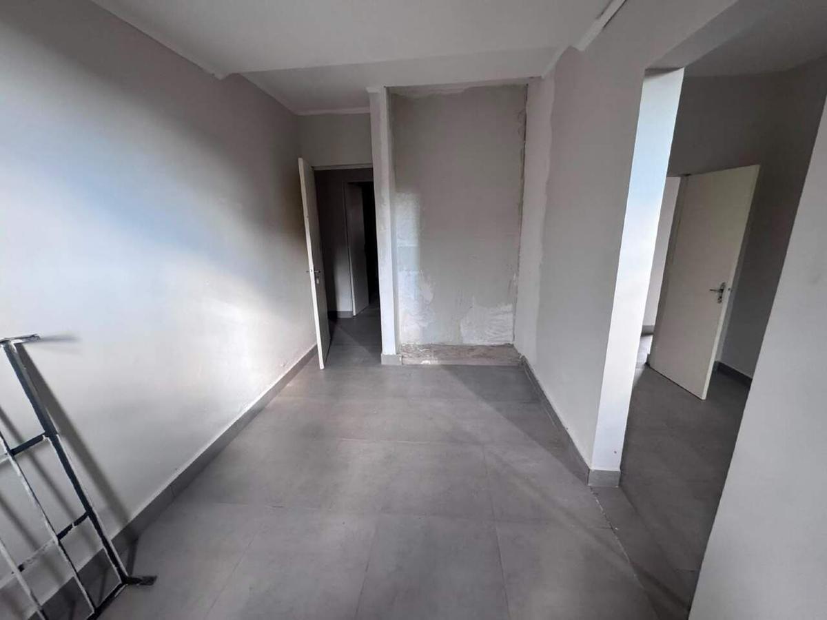Casa, Cinquentenário, 0 Quarto, 0 Vaga