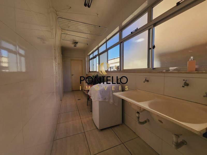 Apartamento, Funcionários, 4 Quartos, 2 Vagas, 1 Suíte